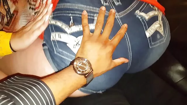 استيقظ رجل مع قبلات فيلم سكس اجنبي مجاني شقراء جميلة