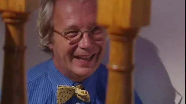 رجل مارس الجنس فرخ على غطاء محرك السيارة فيلم سكس اجنبي مجانا من سيارة