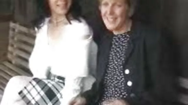 أنيقة شقراء سكس اجنبي مجاني تضيء يوم الرجل